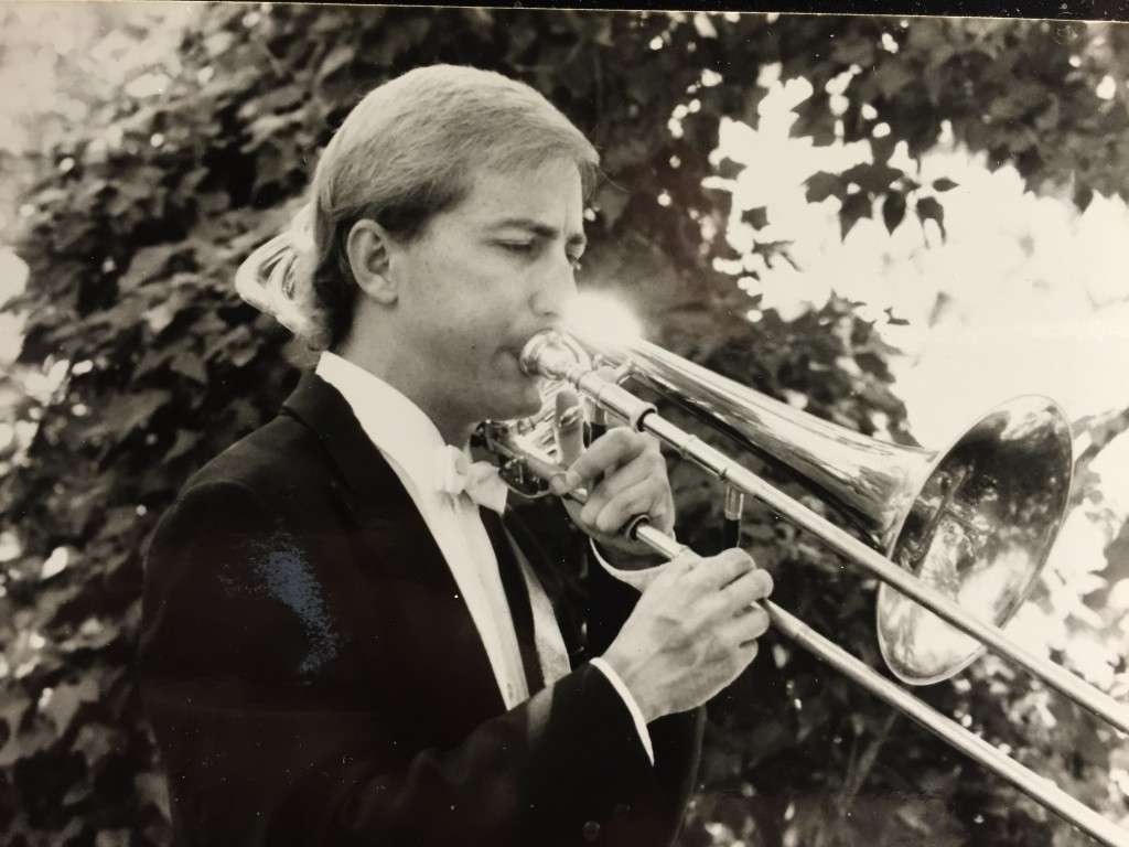 Tone Bb Key Pocket Trumpet Convenient Professional Playing Cornet Trumpet  Mouthpiece Wind Instrument Mini Trumpet : : Musical Instruments,  Stage & Studio